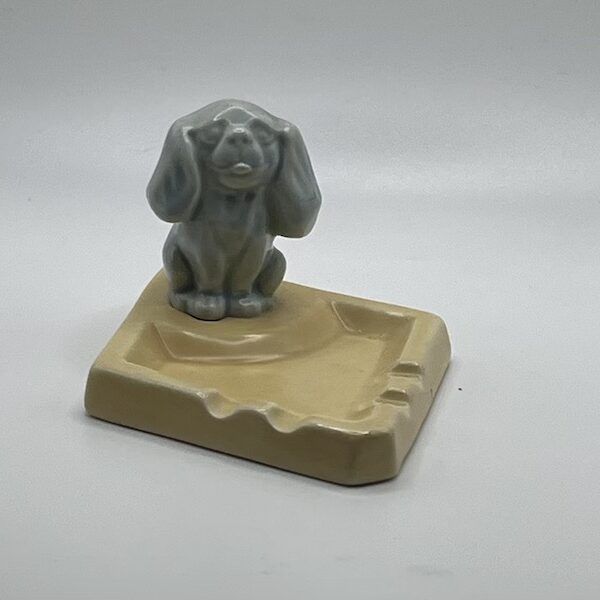 Dog-on-diamond-ashtray-1954